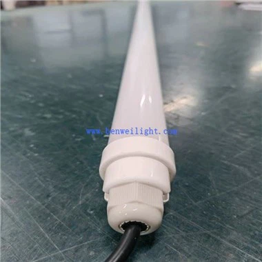 ブリーダー向けのLED照明
