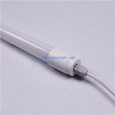 鶏舎用LEDチューブライト
