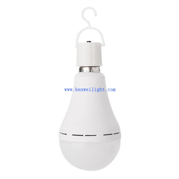 9w 充電式 LED 電球
