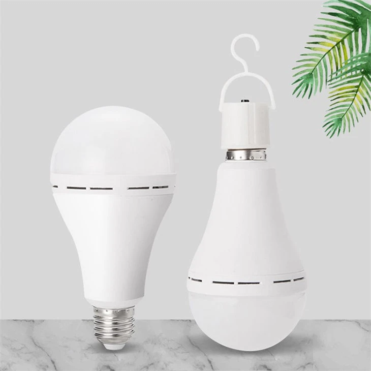 電池内蔵電球