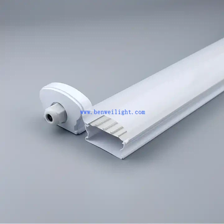 IP65 LEDトライプルーフライトリンク可能