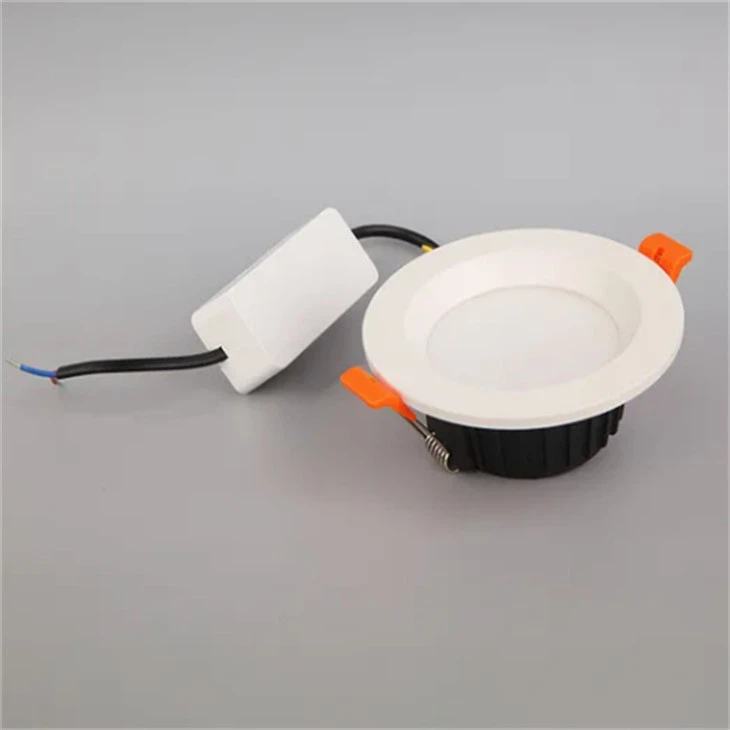 埋め込み型調節可能なシーリングライト LED